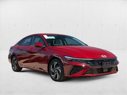 New 2025 Hyundai Elantra Limited image 7
