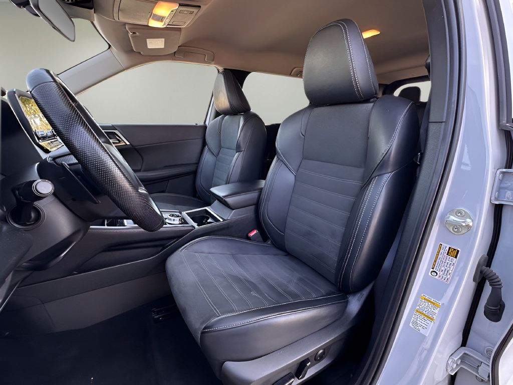 Used 2024 Mitsubishi Outlander SE Black Edition AWD/4WD image 5