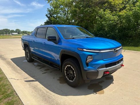 New 2026 Chevrolet Silverado EV Trail Boss w/ Plus Package AWD/4WD image 11