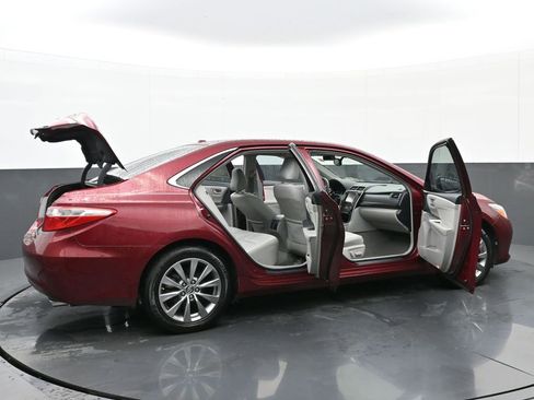 Used 2017 Toyota Camry XLE image 49