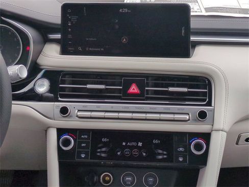 New 2025 Genesis G70 2.5T image 16