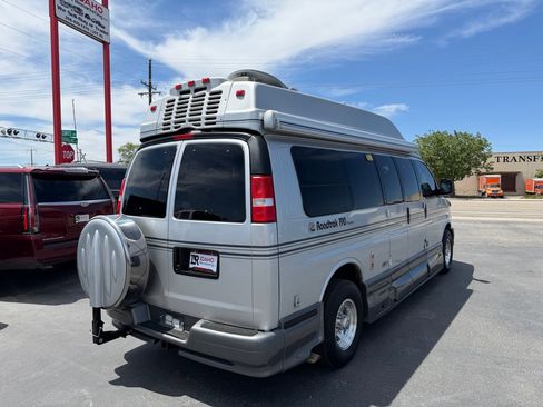 Used 2007 Chevrolet Express 3500 Extended w/ Power and Light Package RWD image 5