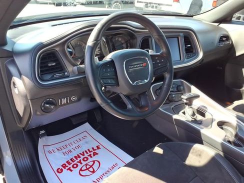 Used 2022 Dodge Challenger GT w/ Plus Package image 8