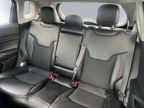 Used 2022 Jeep Compass Trailhawk image 16