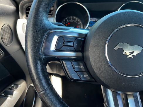 Used 2017 Ford Mustang GT Premium RWD image 33
