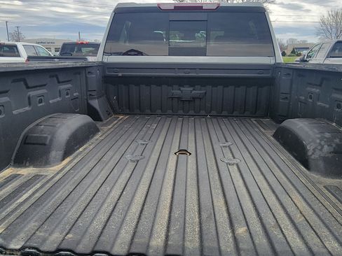 Used 2025 Chevrolet Silverado 2500 LT AWD/4WD image 7