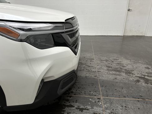 Used 2025 Subaru Forester Limited image 2