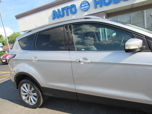 Used 2017 Ford Escape Titanium FWD image 9