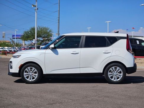 Used 2022 Kia Soul LX FWD image 9