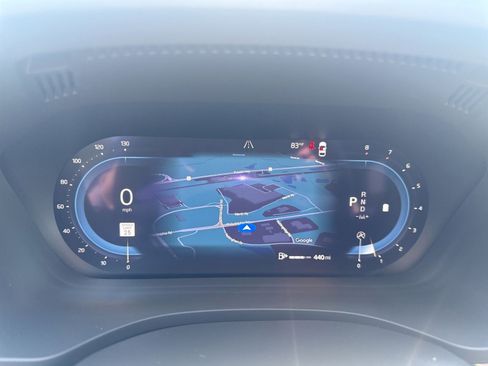 Certified 2023 Volvo XC60 B5 Plus AWD/4WD image 17