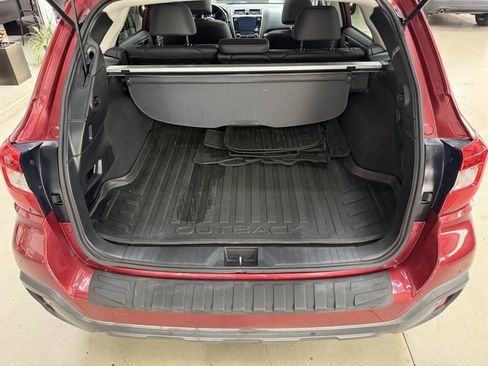 Used 2018 Subaru Outback 2.5i Limited AWD/4WD image 9