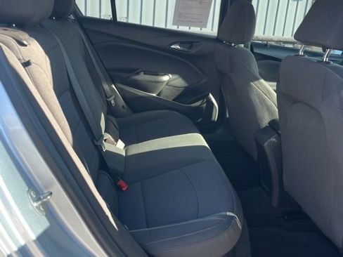 Used 2018 Chevrolet Cruze LS image 30