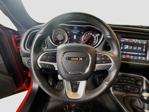 Used 2018 Dodge Challenger R/T Scat Pack RWD image 13