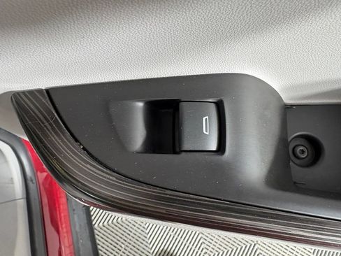 Used 2019 GMC Acadia SLT FWD image 49