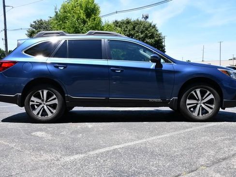 Used 2019 Subaru Outback 2.5i Limited w/ Popular Package #2 AWD/4WD image 8