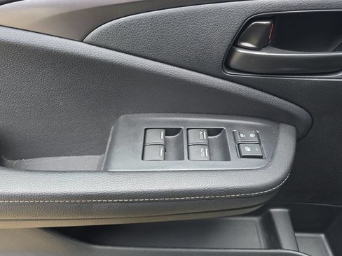 Used 2025 Honda Passport EX-L image 8