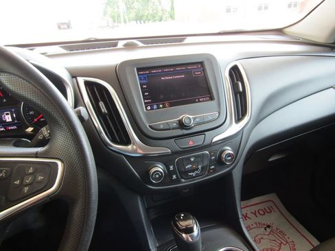 Used 2021 Chevrolet Equinox LT w/ LPO, Cargo Package AWD/4WD image 24