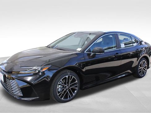 New 2026 Toyota Camry XLE FWD image 7