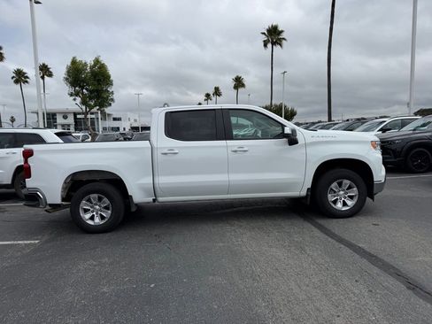 Used 2025 Chevrolet Silverado 1500 LT AWD/4WD image 3