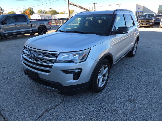 Used 2018 Ford Explorer XLT w/ Equipment Group 202A FWD image 5