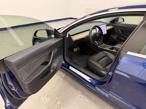 Used 2018 Tesla Model 3 Long Range AWD/4WD image 9