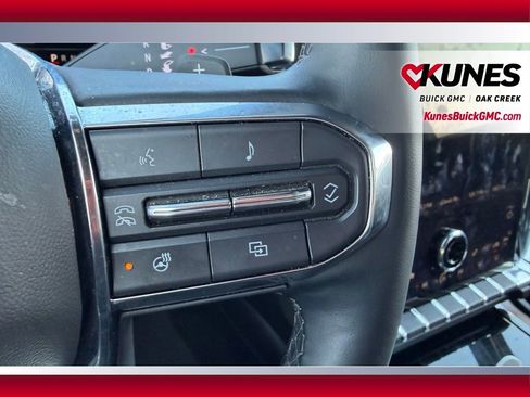 Used 2025 GMC Yukon Denali AWD/4WD image 16