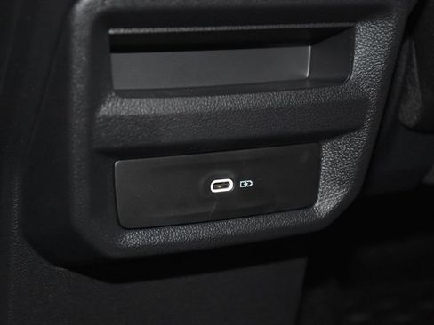 New 2024 Volkswagen Taos SE image 25