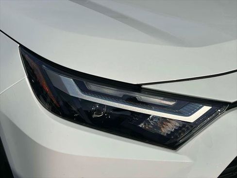 Certified 2025 Toyota RAV4 XLE AWD/4WD image 10