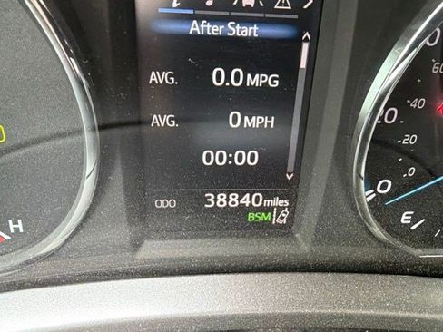 Used 2017 Toyota RAV4 SE AWD/4WD image 19