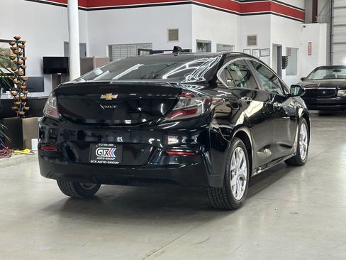 Used 2017 Chevrolet Volt Premier w/ Driver Confidence II Package image 2