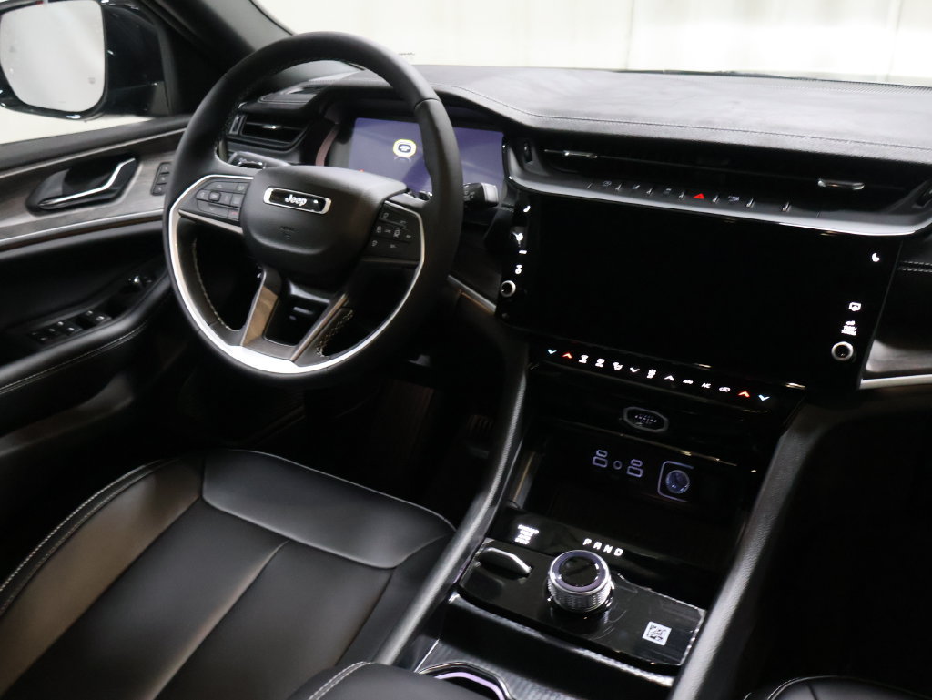 New 2027 Jeep Grand Cherokee Limited AWD/4WD image 19