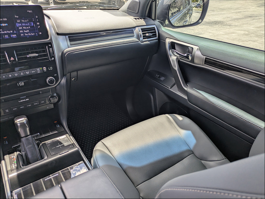 Used 2023 Lexus GX 460 Premium w/ Premium Package AWD/4WD image 17