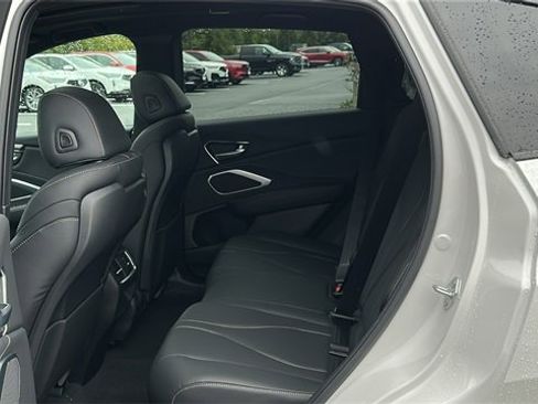 Used 2025 Acura RDX SH-AWD image 27