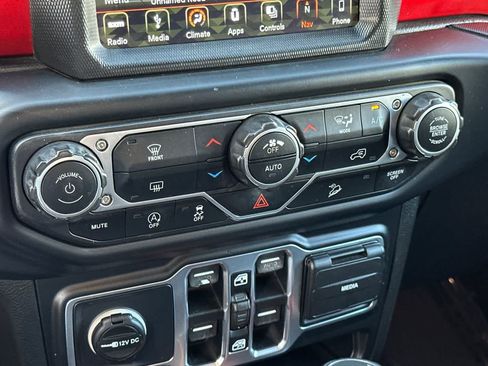 Used 2019 Jeep Wrangler Unlimited Rubicon AWD/4WD image 25