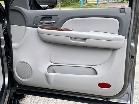 Used 2007 Chevrolet Avalanche LT w/ LT Preferred Equipment Group image 22