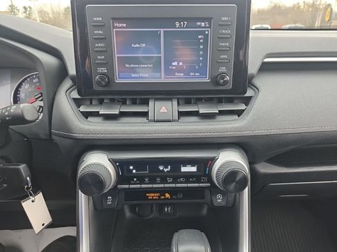 Certified 2019 Toyota RAV4 LE image 15