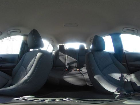 Used 2025 Toyota Corolla LE image 40