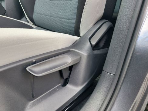 Certified 2025 Volkswagen Taos S image 18