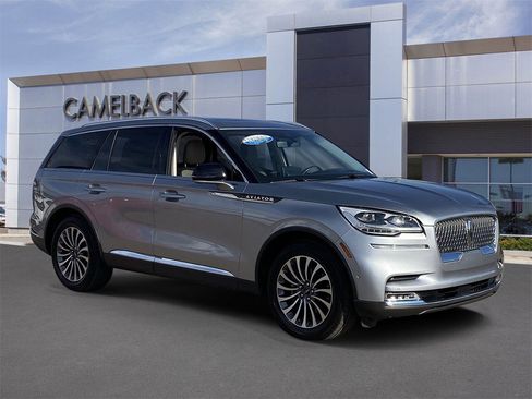 Certified 2023 Lincoln Aviator Reserve w/ Equipment Group 201A image 8