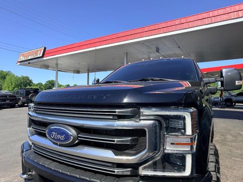 Used 2022 Ford F250 Platinum w/ FX4 Off-Road Package image 16