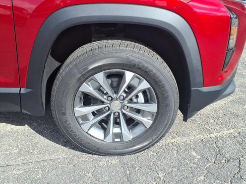 New 2027 Chevrolet Equinox LT w/ Convenience Package II FWD image 11