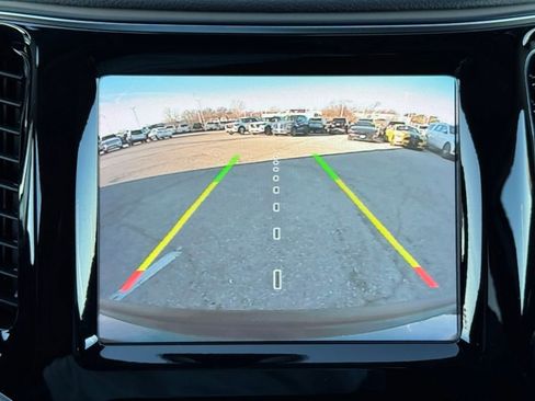 Used 2020 Jeep Cherokee Limited image 22