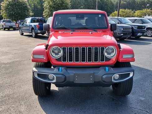 Used 2024 Jeep Wrangler Unlimited Sahara AWD/4WD image 9