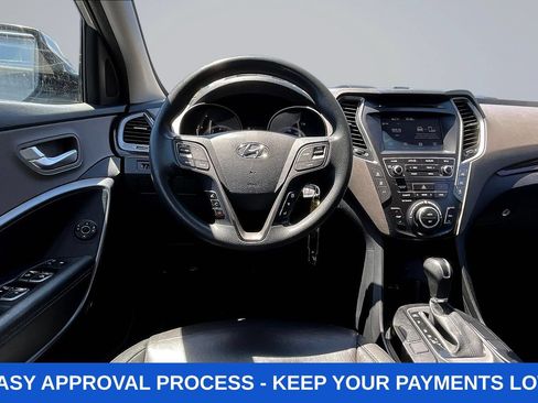 Used 2019 Hyundai Santa Fe XL SE FWD image 11