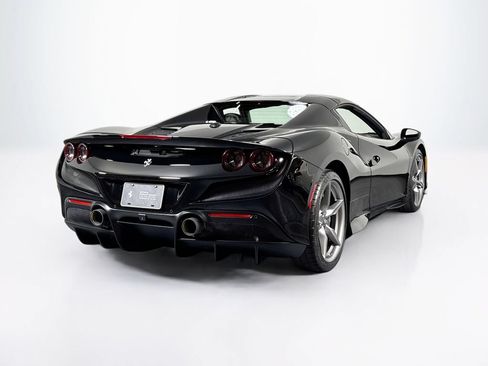 Used 2023 Ferrari F8 Tributo RWD image 9