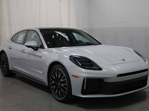 Certified 2025 Porsche Panamera 4 AWD/4WD image 13