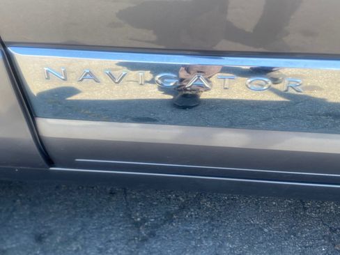 Used 2013 Lincoln Navigator 4WD w/ HD Trailer Tow Pkg image 34