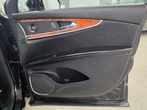 Used 2019 Lincoln Nautilus Reserve AWD/4WD image 30