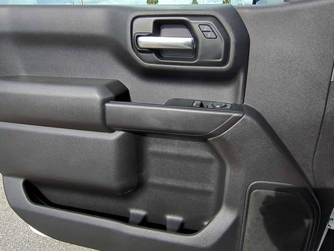 Used 2024 GMC Sierra 1500 Pro w/ Pro Value Package image 10