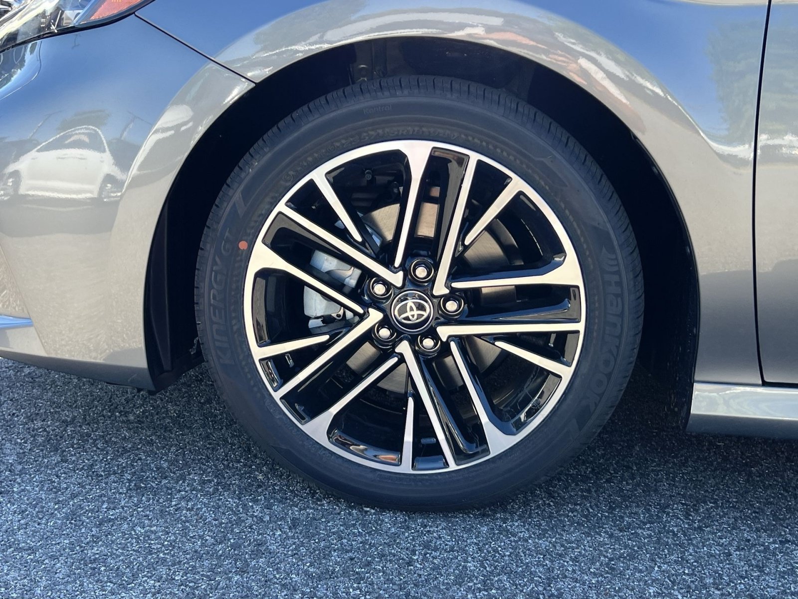 New 2026 Toyota Camry XLE w/ Premium Plus Package FWD image 5
